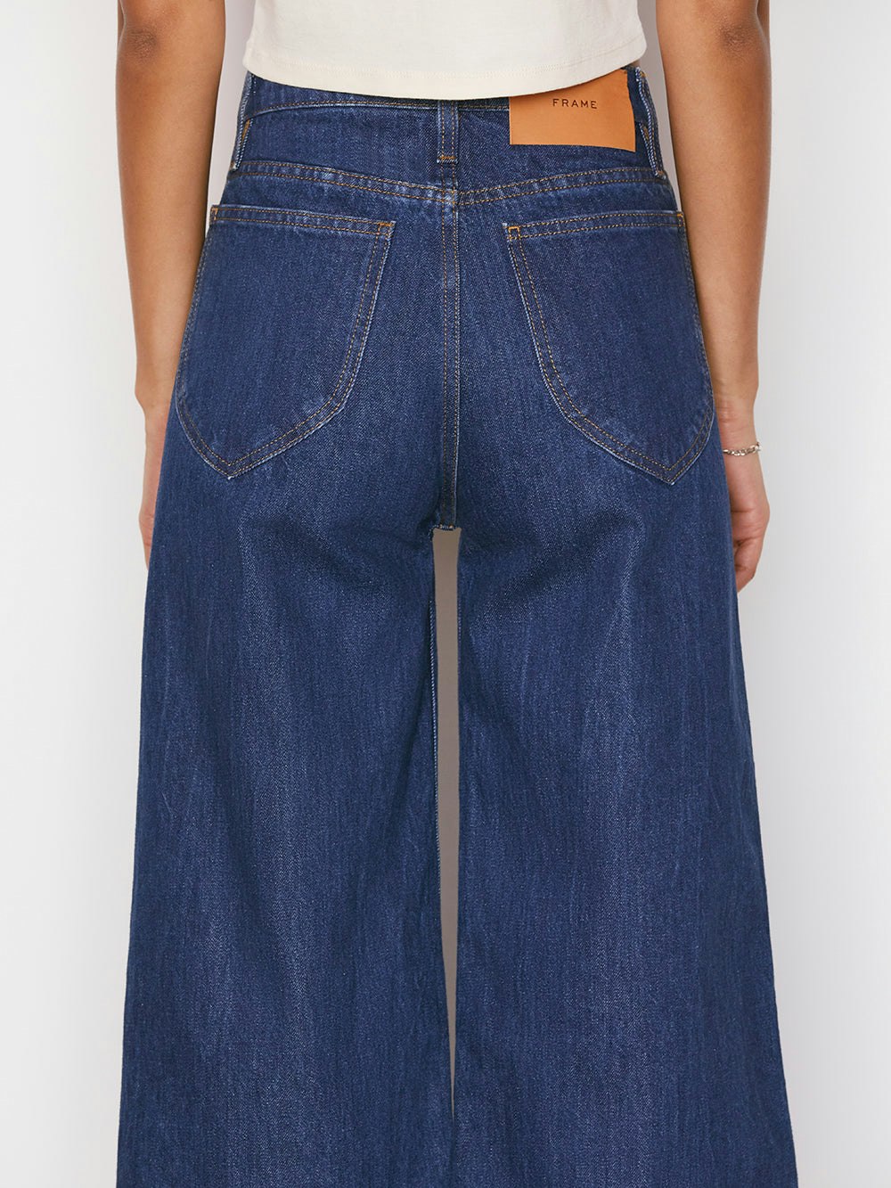 back view alt:fit2